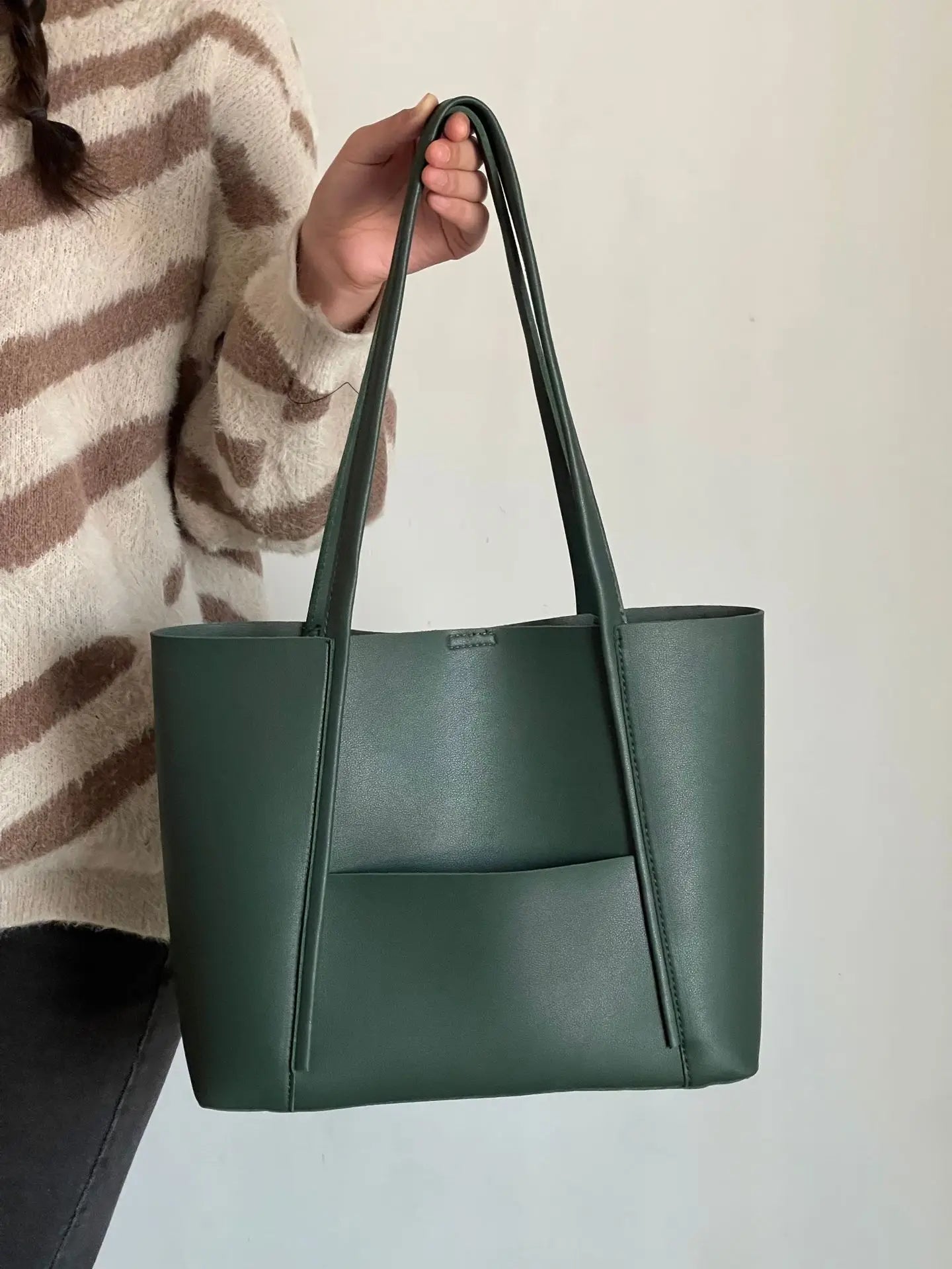 Women’s Leather Tote Bag for Everyday Use