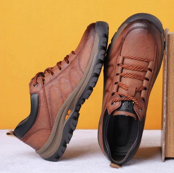 Men’s Leather Walking Shoes with Cushioned Sole for Winter